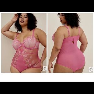 NWT - EMBROIDERED UNDERWIRE BODYSUIT - MESH PINK